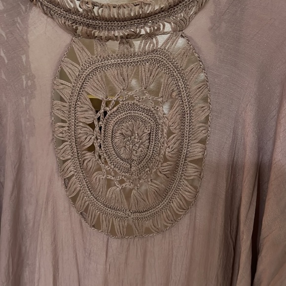 Tunic - Picture 4 of 5